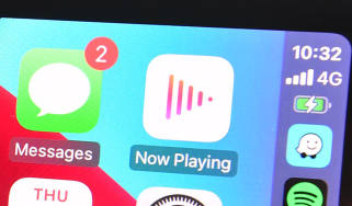 Car infotainment screen displaying phone signal readout