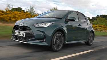 Toyota Yaris - front tracking